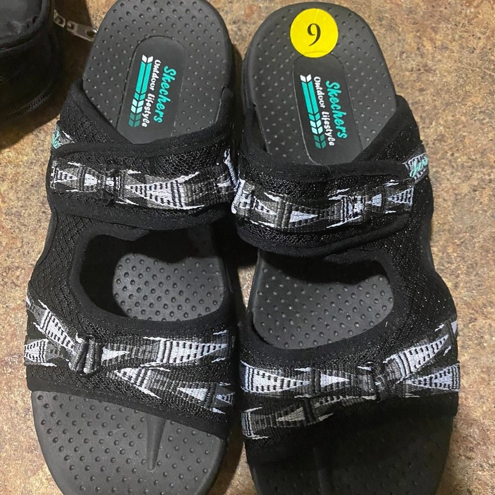 Sketchers Size 9
